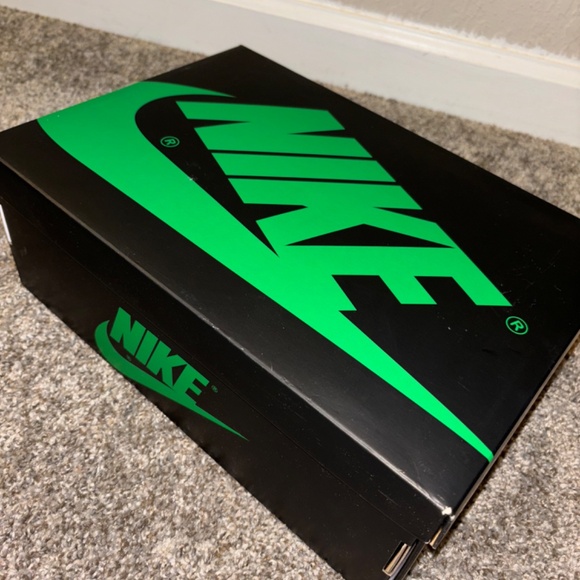Jordan 1 Retro High OG Lucky Green main image 7